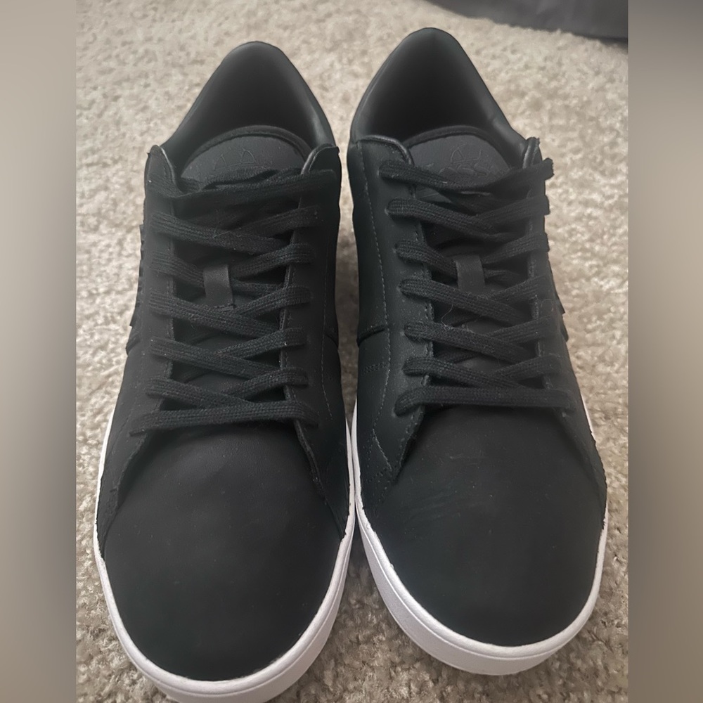 Ellesse Sneakers, Size 10, Black